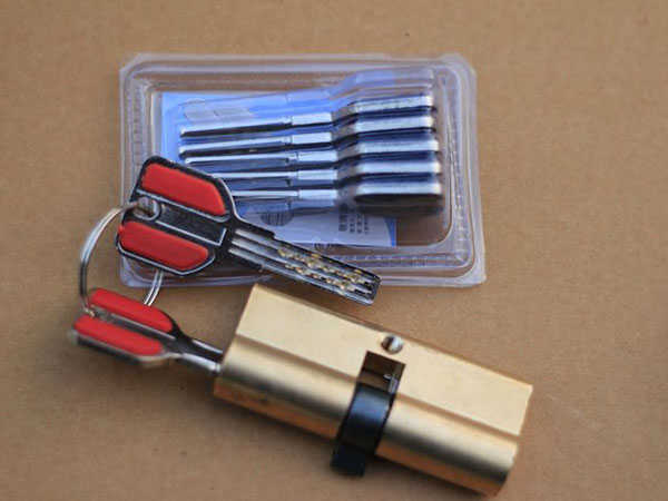 昌黎24小时上门开锁公司